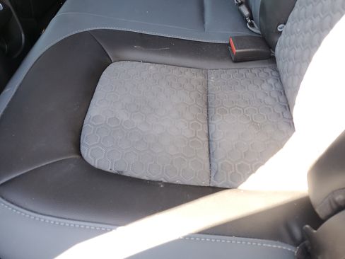 Used 2022 Chevrolet Colorado Z71 w/ Z71 Midnight Edition image 29