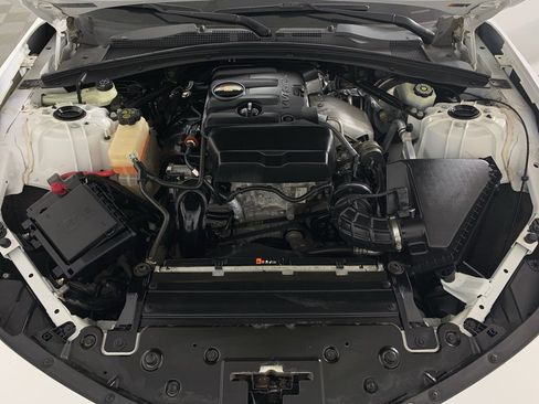 Used 2020 Chevrolet Camaro LT image 10