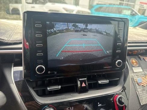 Used 2021 Toyota Corolla SE FWD image 6