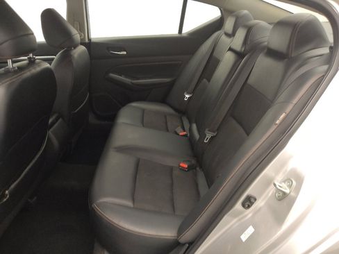 Used 2020 Nissan Altima 2.5 SR w/ Premium Package image 18