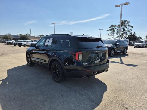 Certified 2024 Ford Explorer ST-Line w/ Class IV Trailer Tow Package image 3