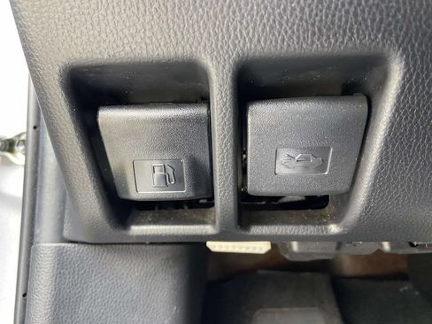 Used 2024 Toyota RAV4 LE FWD image 28