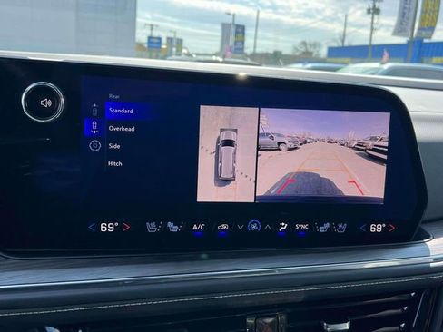 Certified 2025 Chevrolet Suburban Premier w/ Sun And Tow Package image 31