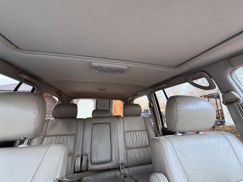 Used 1998 Toyota Land Cruiser image 12