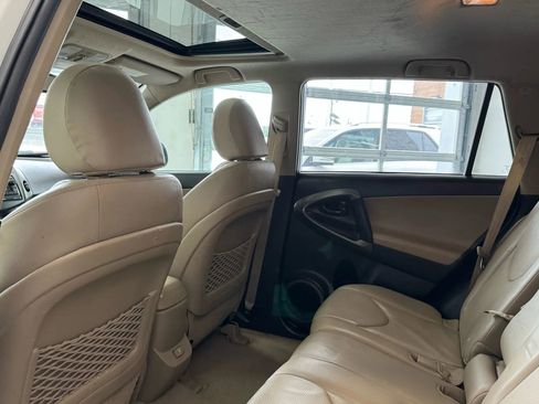 Used 2012 Toyota RAV4 Limited image 27