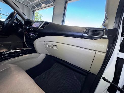 Used 2017 Honda Pilot Touring image 52