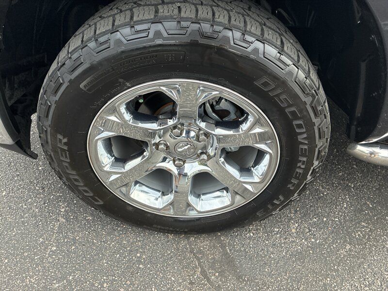 Used 2016 RAM 1500 Laramie w/ Convenience Group AWD/4WD image 10