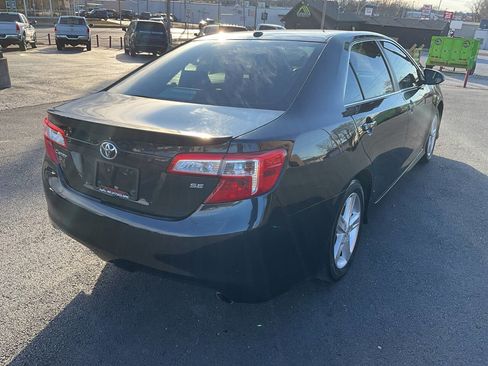 Used 2012 Toyota Camry SE image 5