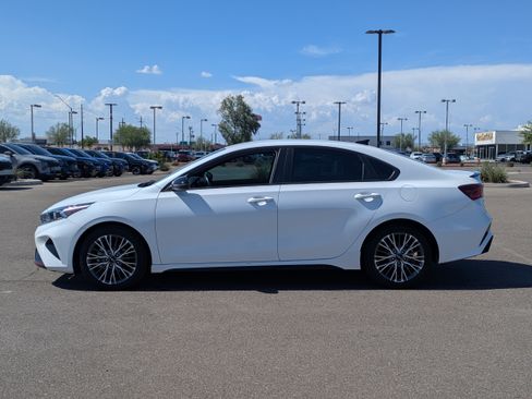 Used 2022 Kia Forte GT-Line FWD image 2