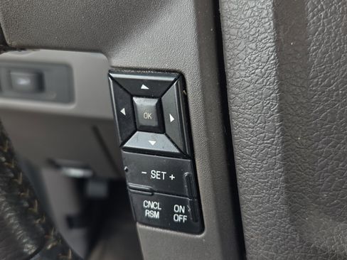 Used 2014 Ford F150 XLT w/ Equipment Group 302A Luxury image 22