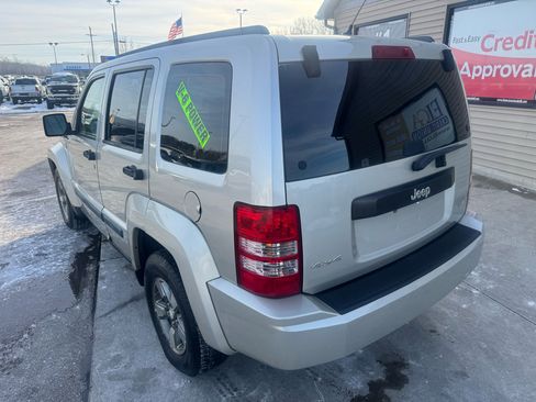 Used 2008 Jeep Liberty Sport image 7