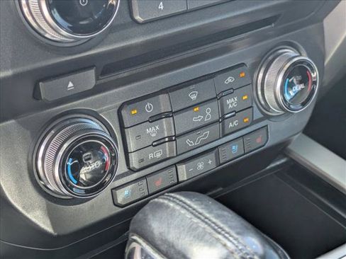 Used 2018 Ford F150 Lariat w/ Equipment Group 502A Luxury AWD/4WD image 13