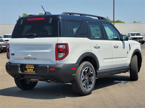 New 2025 Ford Bronco Sport Outer Banks w/ Outer Banks Tech Package+ image 4