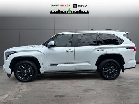 Certified 2025 Toyota Sequoia Platinum AWD/4WD image 2