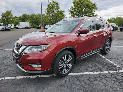 Used 2018 Nissan Rogue SL w/ Premium Package FWD image 15