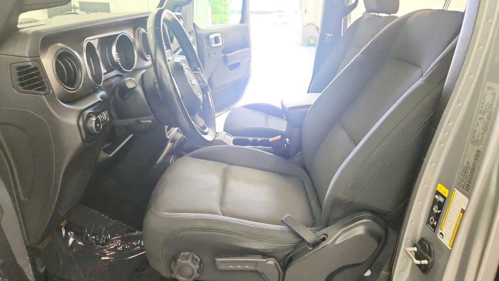 Used 2021 Jeep Wrangler Unlimited Sport AWD/4WD image 15
