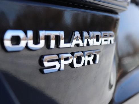 Used 2025 Mitsubishi Outlander Sport LE image 27