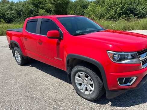 Used 2018 Chevrolet Colorado LT AWD/4WD image 11