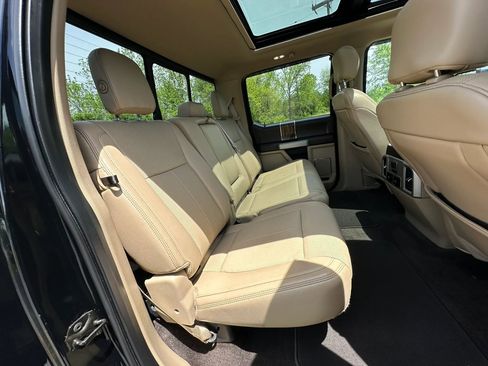 Used 2018 Ford F150 Lariat w/ Equipment Group 502A Luxury AWD/4WD image 18
