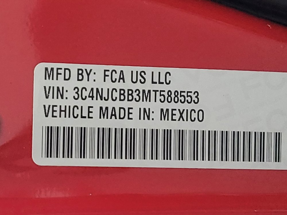 Used 2021 Jeep Compass Latitude FWD image 33