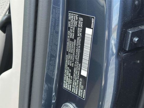 New 2025 Volvo EX90 Plus image 24