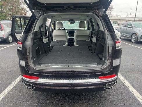 Used 2022 Jeep Grand Cherokee L Overland w/ Advanced Protech Group III image 11