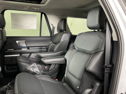 New 2026 Ford Expedition Max Platinum w/ Driver's Package AWD/4WD image 14