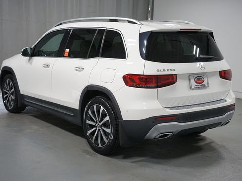 Used 2020 Mercedes-Benz GLB 250 w/ Premium Package image 6