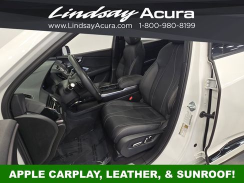 Used 2025 Acura RDX SH-AWD image 12