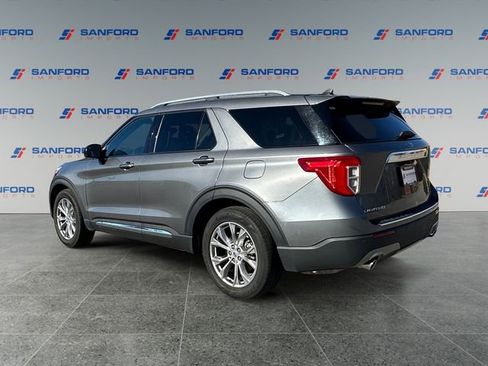 Used 2023 Ford Explorer Limited image 3