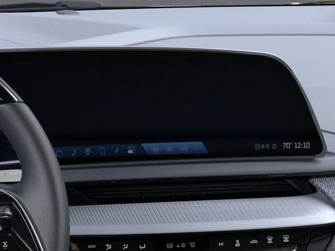 New 2026 Cadillac Optiq Luxury 2 w/ LPO, Floor Liner Package AWD/4WD image 20