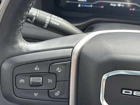 Used 2023 GMC Yukon XL Denali image 31