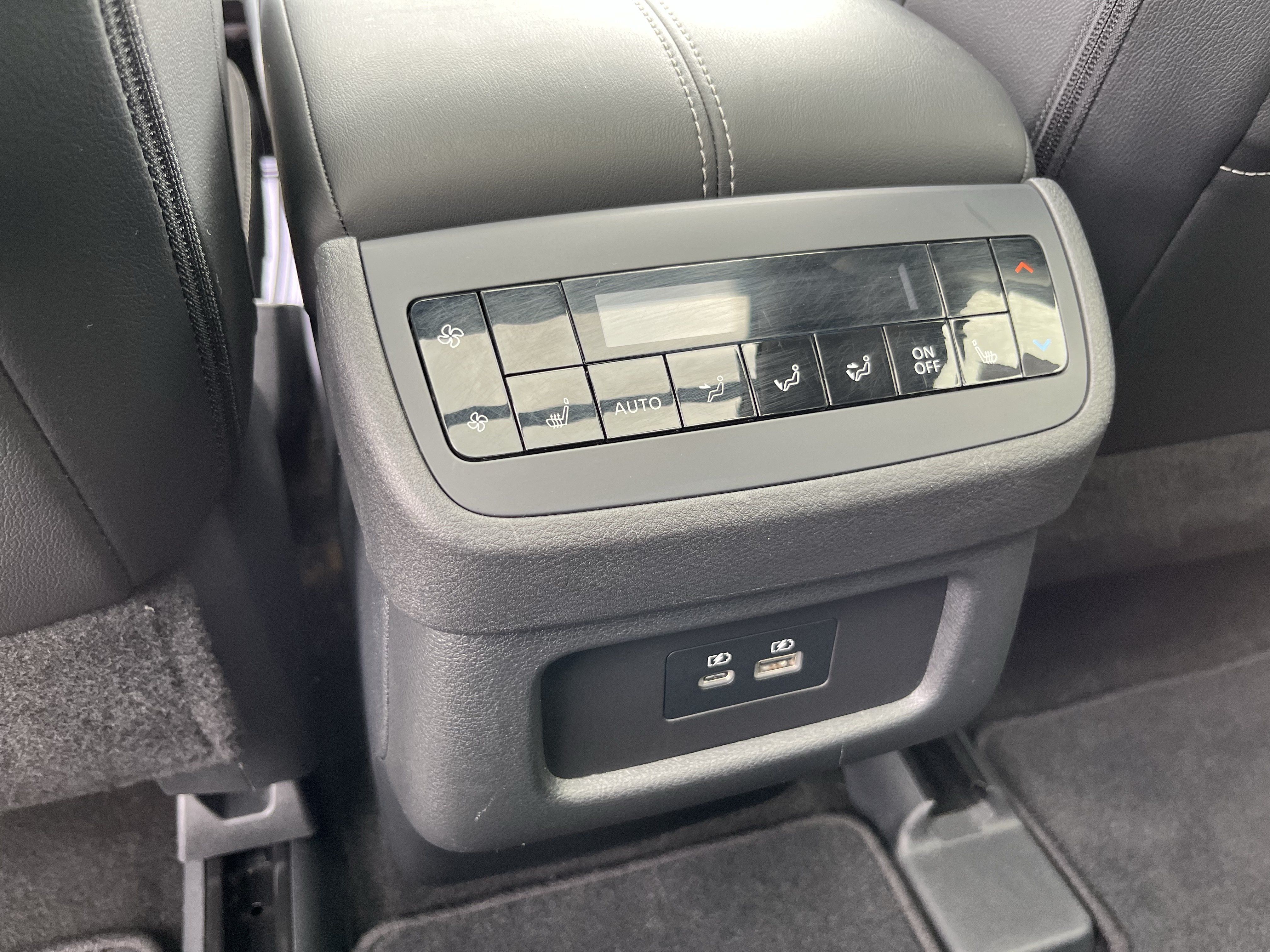 Used 2024 Nissan Pathfinder SL w/ SL Premium Package AWD/4WD image 20