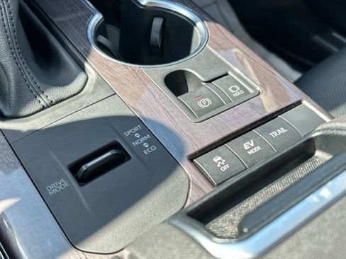 Used 2021 Toyota Highlander Platinum AWD/4WD image 48