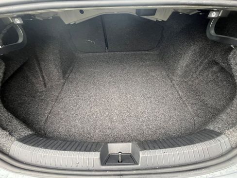 Used 2025 Volkswagen Jetta SE image 34