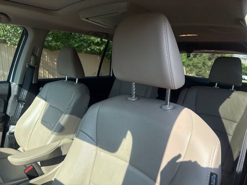 Used 2021 Honda Pilot Touring image 13