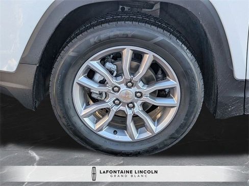 Used 2022 GMC Terrain SLT image 33