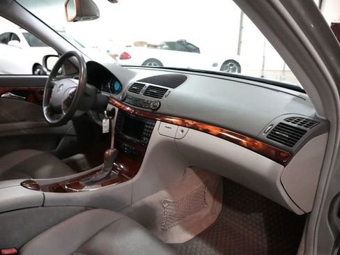 Used 2004 Mercedes-Benz E 320 Sedan image 29