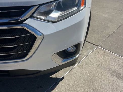 Used 2019 Chevrolet Traverse LT image 11