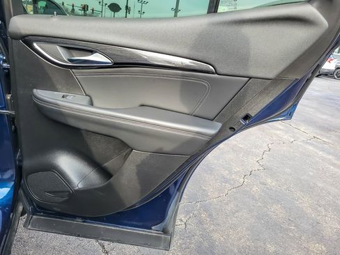 Used 2023 Buick Envision Essence image 19