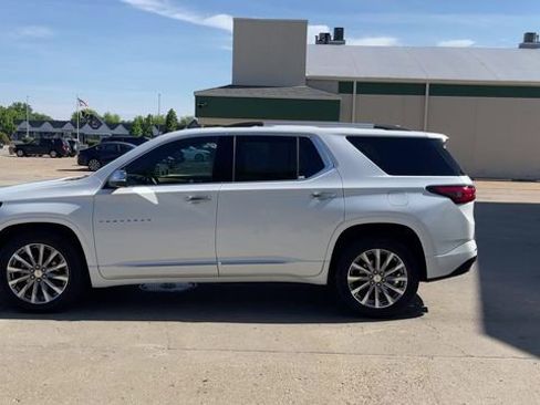 Used 2023 Chevrolet Traverse Premier AWD/4WD image 5