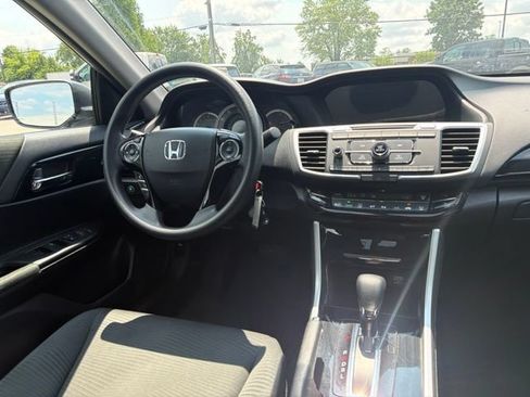 Used 2017 Honda Accord LX image 8