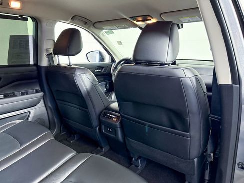 Certified 2023 Nissan Pathfinder SL image 44