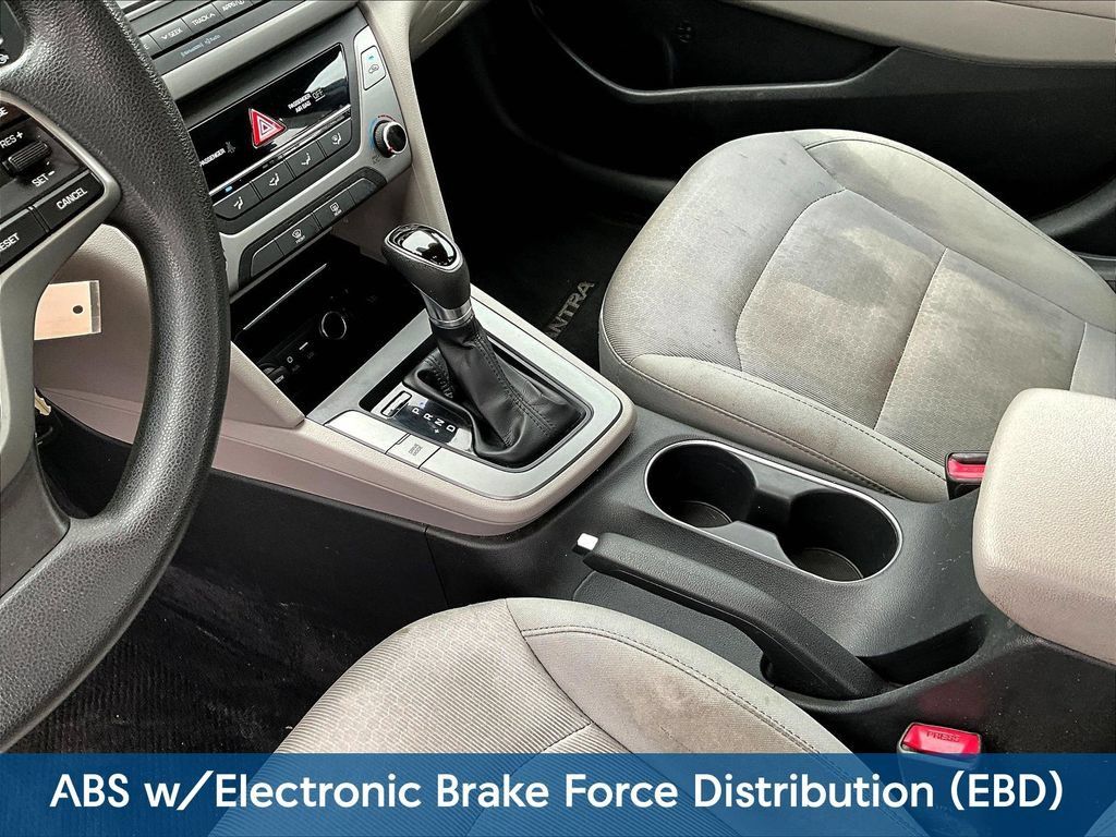 Used 2013 Hyundai Elantra Limited w/ Technology Pkg FWD image 20