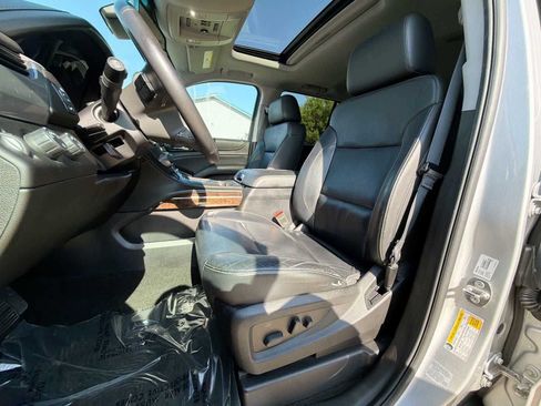 Used 2017 Chevrolet Tahoe LT AWD/4WD image 13