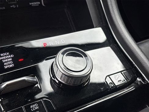 Used 2022 Jeep Grand Cherokee Limited 4xe w/ Luxury Tech Group II image 15