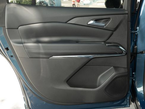 New 2026 Chevrolet Traverse LT w/ Driver Confidence Package image 33