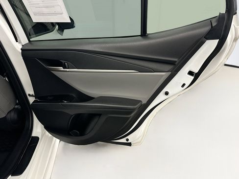 Used 2025 Toyota Camry SE FWD image 31