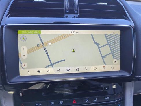 Used 2019 Jaguar F-PACE SVR image 11