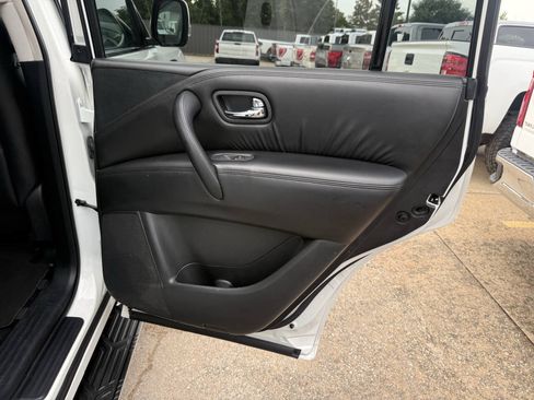 Used 2023 Nissan Armada SV RWD image 18